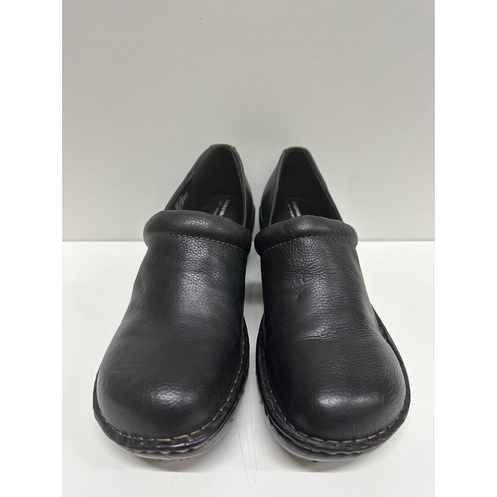 Sonoma Life Style women size 10M  black leather slip on clogs